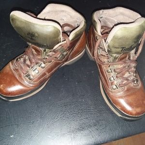 EUC Timberlands 6M Brown Hiking boots.